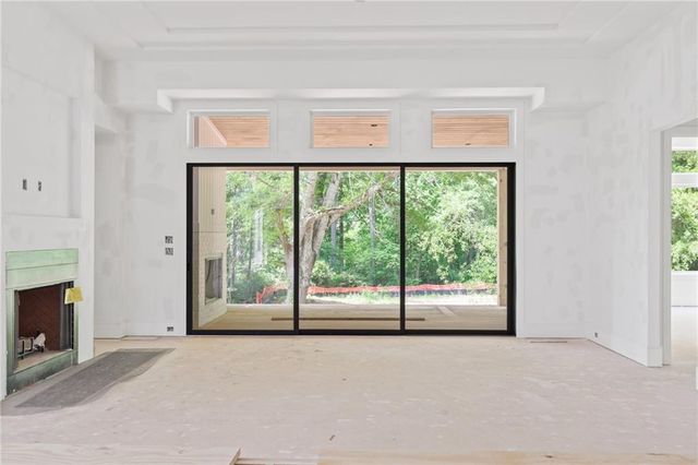 10910 Woodstock Road, Roswell, GA 30075