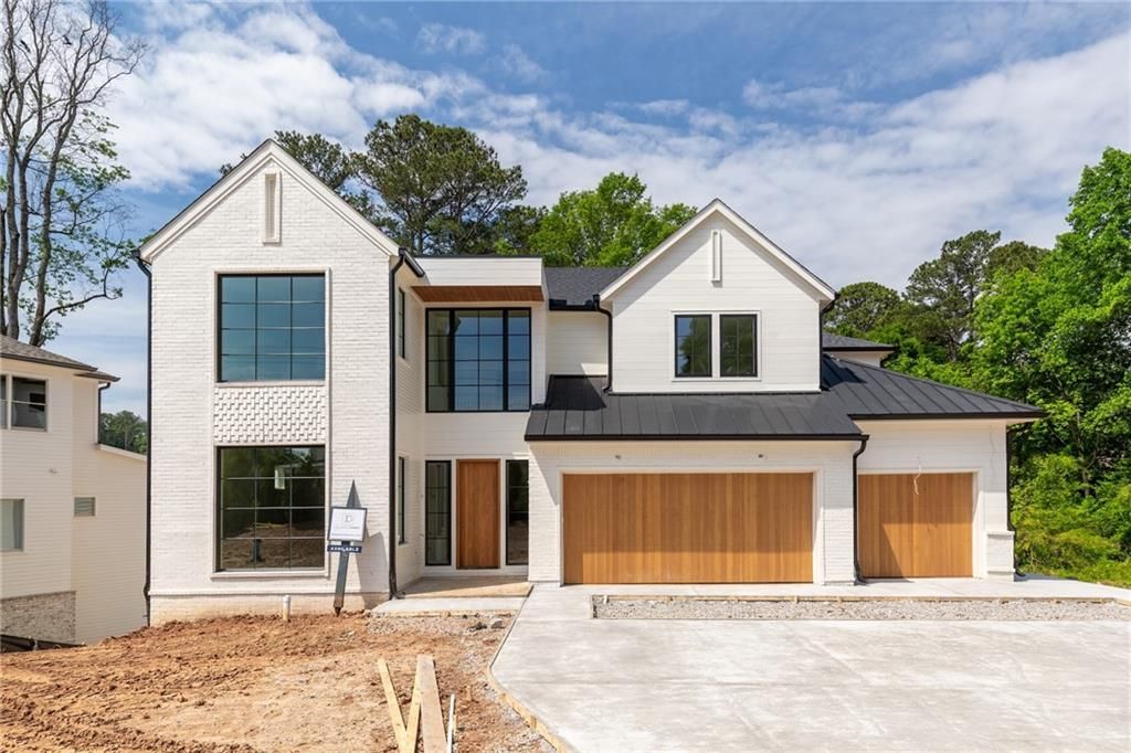 10910 Woodstock Road, Roswell, GA 30075