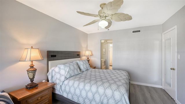 4360 CHATHAM DRIVE 305, Longboat Key, FL 34228