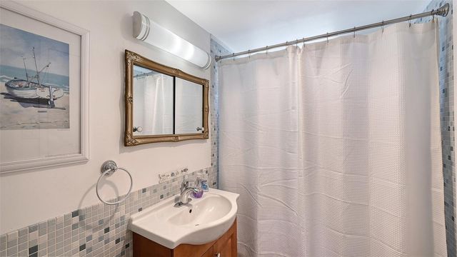 4360 CHATHAM DRIVE 305, Longboat Key, FL 34228