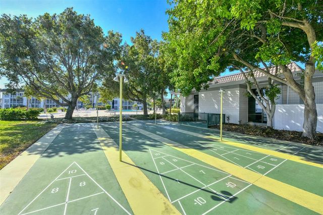 4360 CHATHAM DRIVE 305, Longboat Key, FL 34228