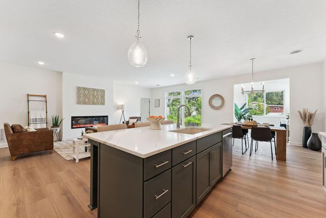 17725 Everest Avenue, Lakeville, MN 55044