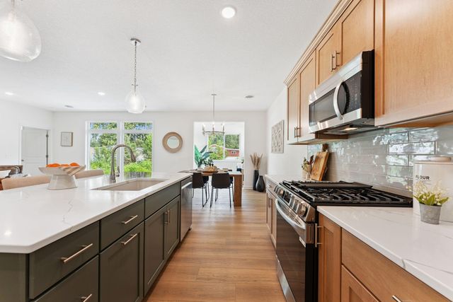 17725 Everest Avenue, Lakeville, MN 55044