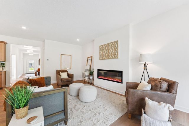 17725 Everest Avenue, Lakeville, MN 55044