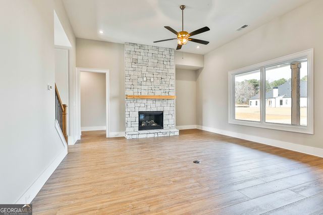 444 Seabiscuit Walk 55, Peachtree City, GA 30269