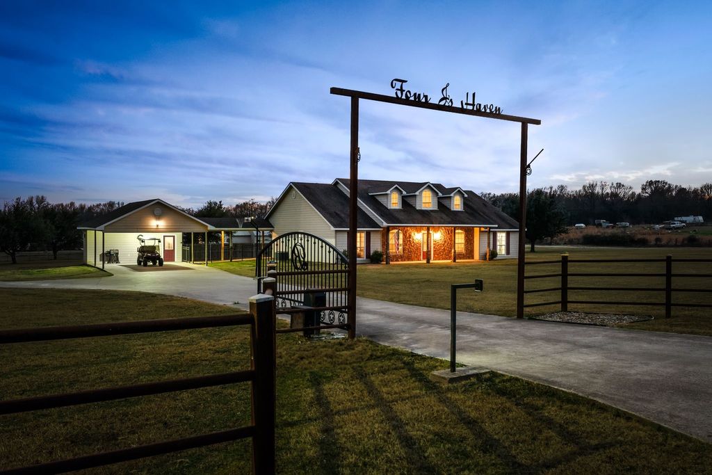 2801 County Road 1600, Alba, TX 75410