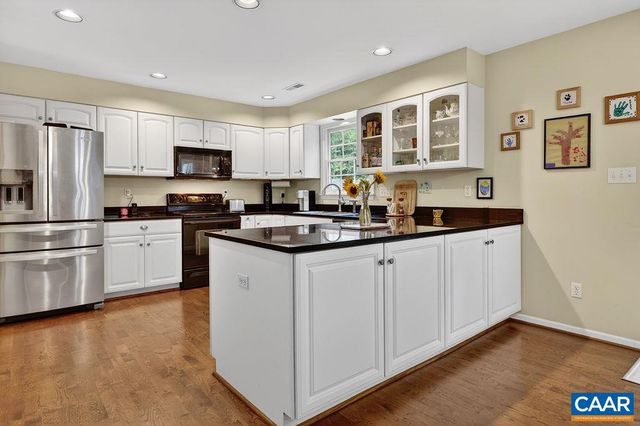 1300 WEST LEIGH DR, Charlottesville, VA 22901