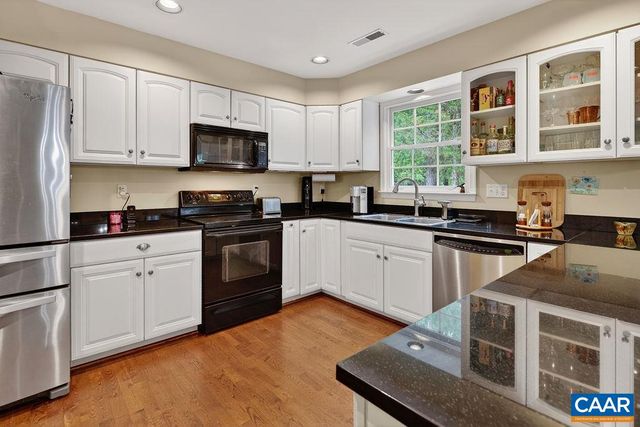 1300 WEST LEIGH DR, Charlottesville, VA 22901