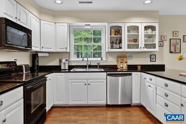 1300 WEST LEIGH DR, Charlottesville, VA 22901