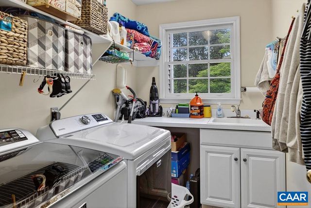 1300 WEST LEIGH DR, Charlottesville, VA 22901