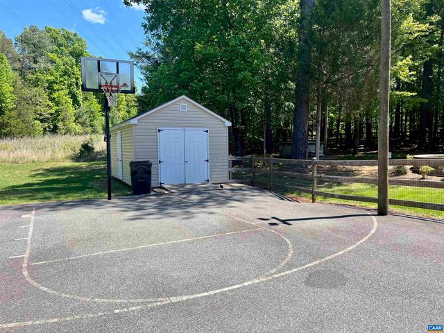 1300 WEST LEIGH DR, Charlottesville, VA 22901