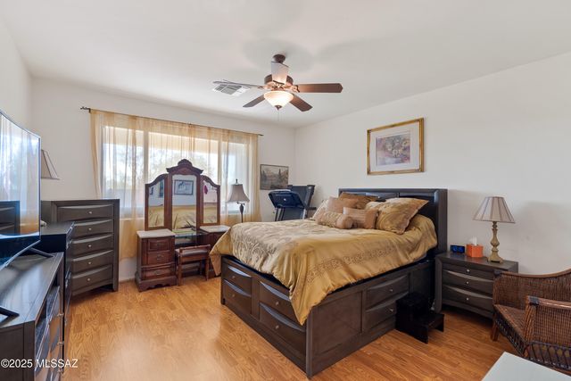 10584 E Rose Hill Street, Tucson, AZ 85747