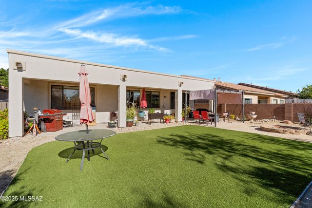 10584 E Rose Hill Street, Tucson, AZ 85747