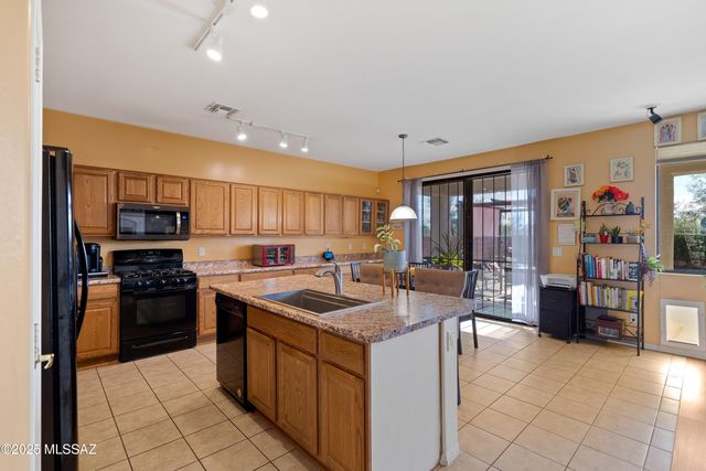 10584 E Rose Hill Street, Tucson, AZ 85747