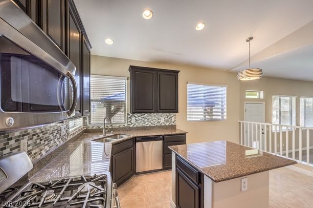 646 Ember Rock Avenue, Henderson, NV 89015