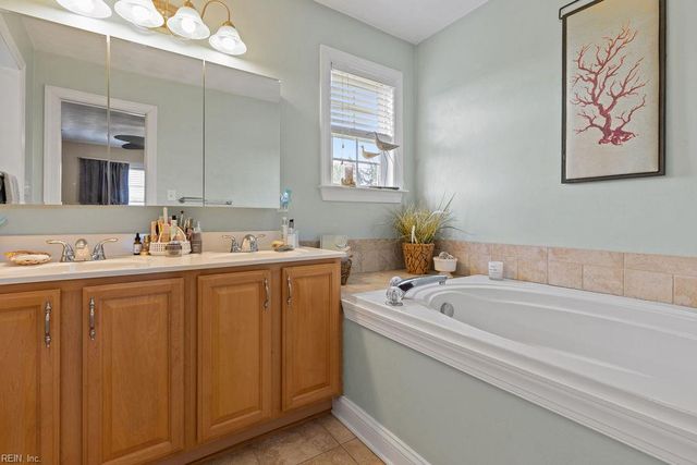 23546 Indian Town RD, Courtland, VA 23837