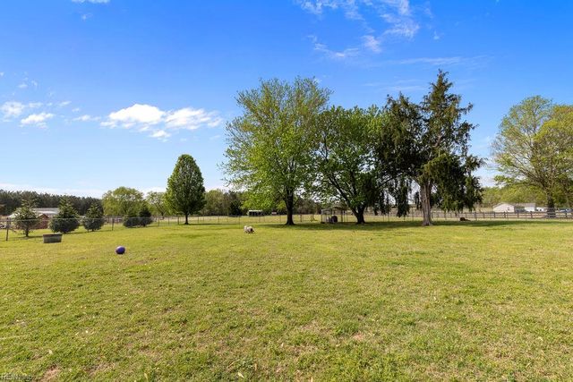 23546 Indian Town RD, Courtland, VA 23837
