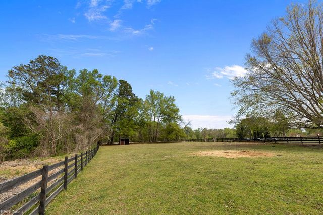 23546 Indian Town RD, Courtland, VA 23837