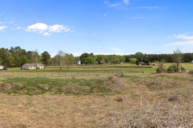23546 Indian Town RD, Courtland, VA 23837