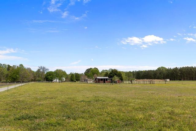 23546 Indian Town RD, Courtland, VA 23837