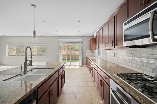 18039 Lapis, San Bernardino, CA 92407