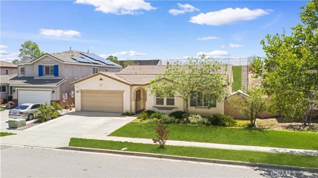 18039 Lapis, San Bernardino, CA 92407