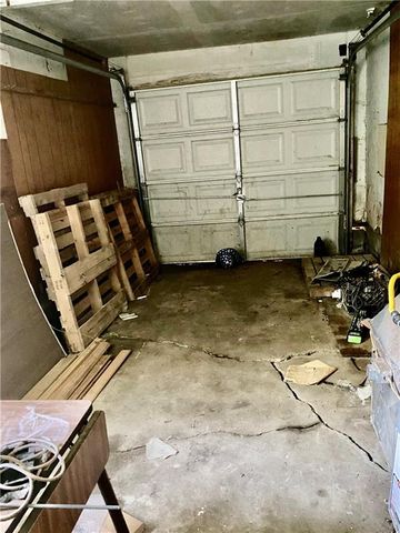 210 N BATES Avenue, Adrian, MO 64720