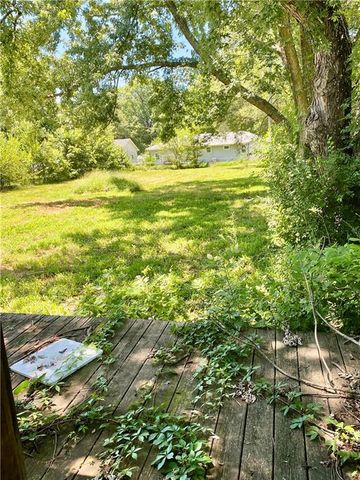 210 N BATES Avenue, Adrian, MO 64720
