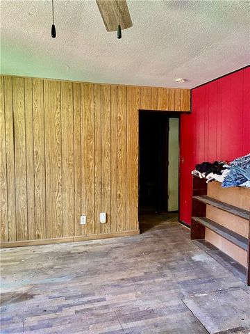 210 N BATES Avenue, Adrian, MO 64720