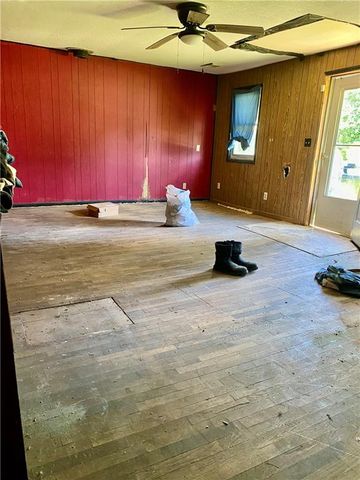 210 N BATES Avenue, Adrian, MO 64720
