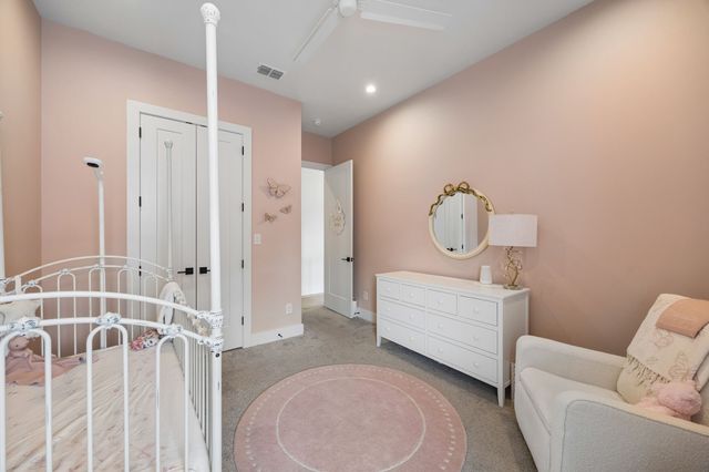 818 Muncie Avenue, Dallas, TX 75212