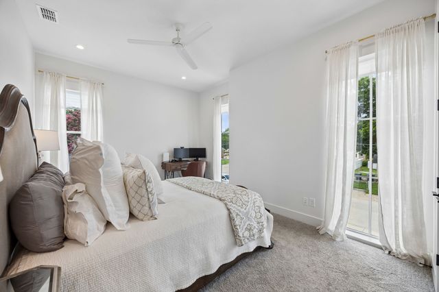 818 Muncie Avenue, Dallas, TX 75212