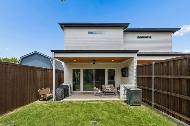 818 Muncie Avenue, Dallas, TX 75212