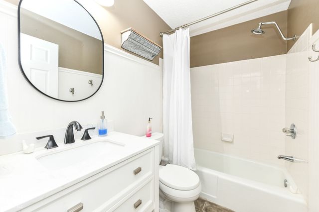 1420 Bayswater Lane, Cicero, IN 46034