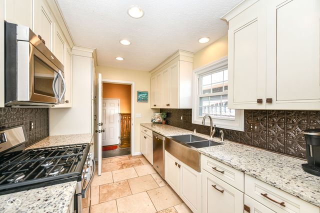 1420 Bayswater Lane, Cicero, IN 46034
