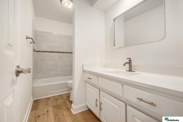 15241 R Street, Omaha, NE 68137