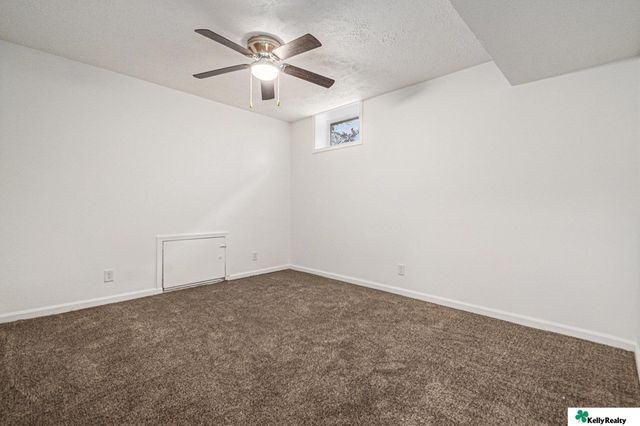 15241 R Street, Omaha, NE 68137