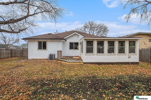 15241 R Street, Omaha, NE 68137