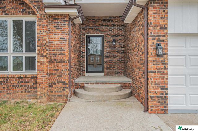 15241 R Street, Omaha, NE 68137