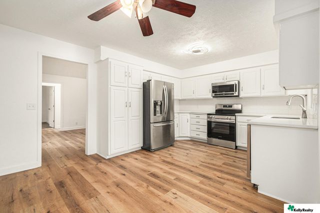 15241 R Street, Omaha, NE 68137