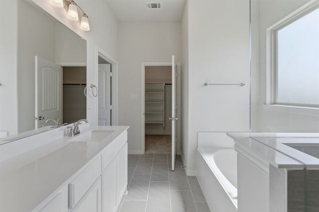 104 Snowy Owl Trail, New Fairview, TX 76078