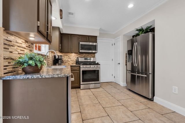 52 N Sailors Quay Drive, Brick, NJ 08723