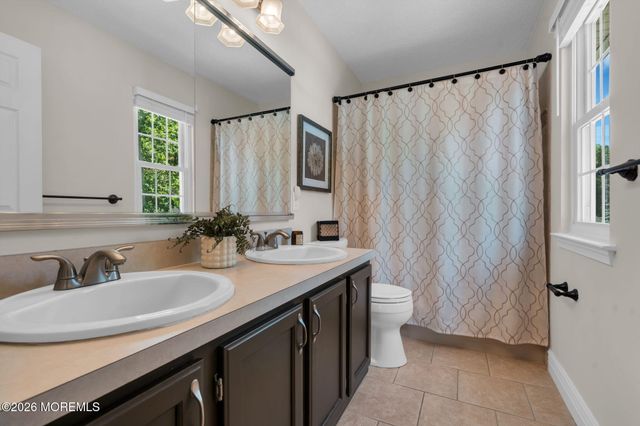 52 N Sailors Quay Drive, Brick, NJ 08723