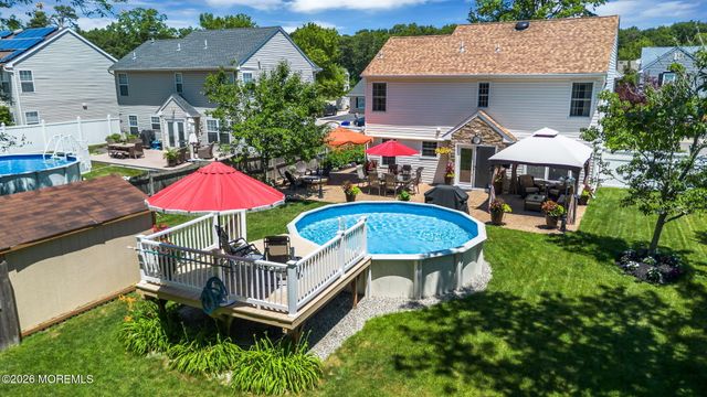 52 N Sailors Quay Drive, Brick, NJ 08723