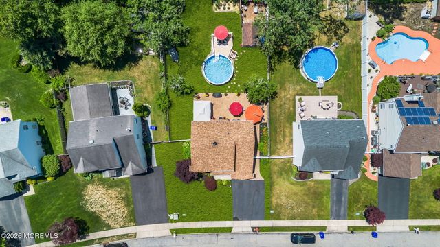 52 N Sailors Quay Drive, Brick, NJ 08723