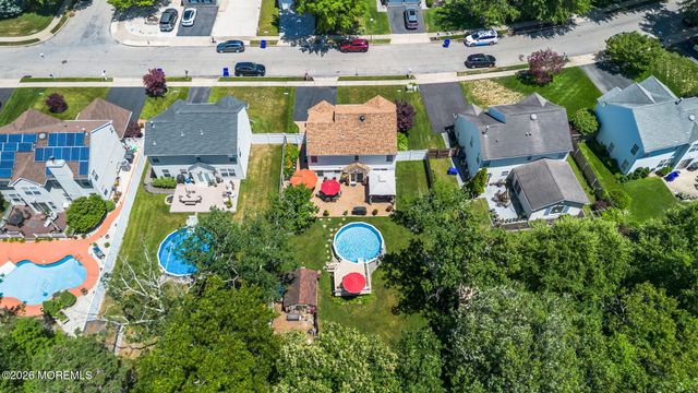 52 N Sailors Quay Drive, Brick, NJ 08723