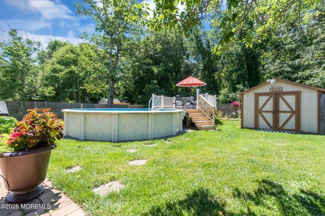 52 N Sailors Quay Drive, Brick, NJ 08723