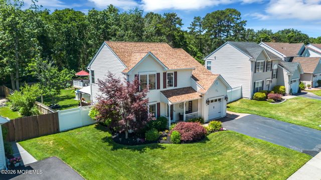 52 N Sailors Quay Drive, Brick, NJ 08723