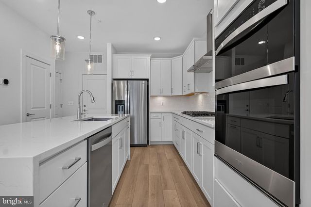 16184 FREDERICK RD, Rockville, MD 20850