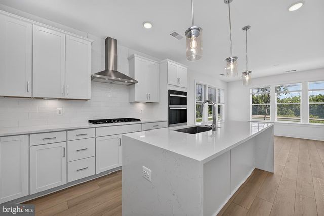 16184 FREDERICK RD, Rockville, MD 20850